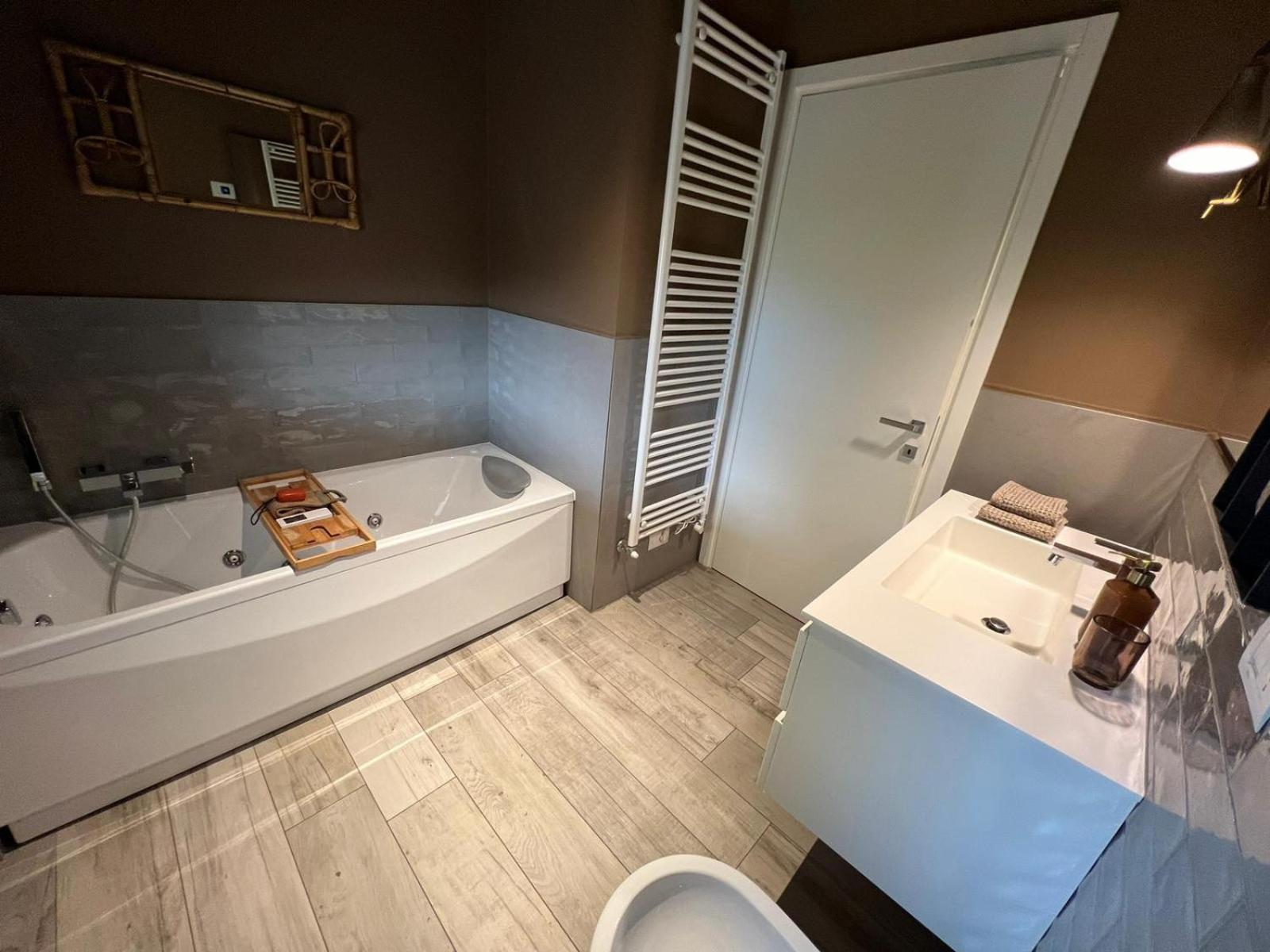 La Bollicina Boutique Apartment And Spa 韦尔巴尼亚 外观 照片